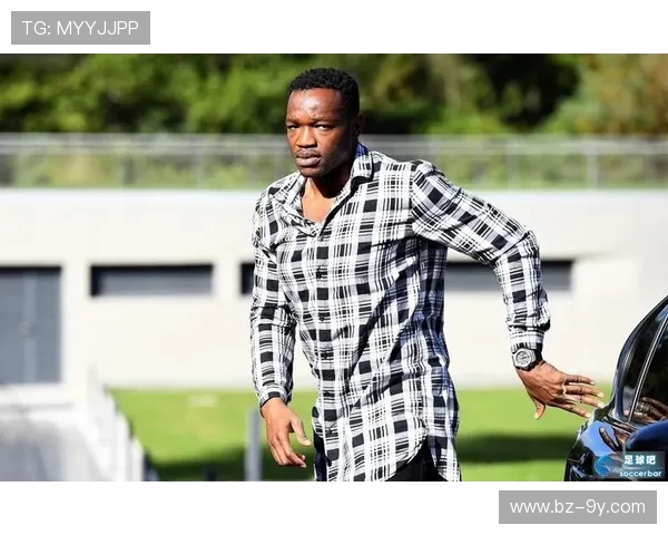 全面探析足球门将心理压力与场上表现互动机制及有效调适策略研究